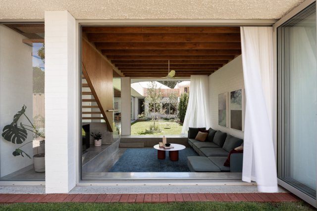 East Fremantle House | Design: Nic Brunsdon | Image: Dion Robeson | Builtworks.com.au