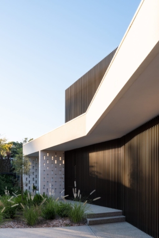 Lake House | Design: Format Architects | Image: Ernesto Arriagada | Builtworks.com.au