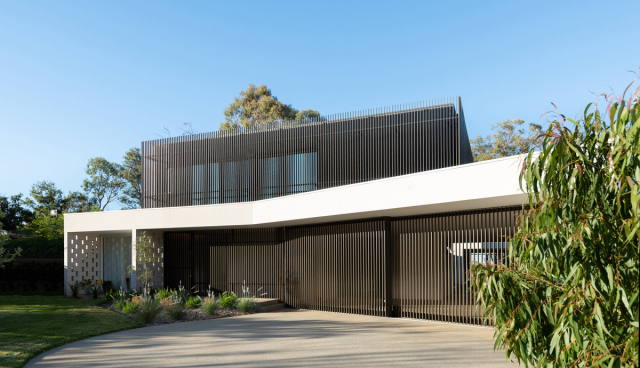 Lake House | Design: Format Architects | Image: Ernesto Arriagada | Builtworks.com.au