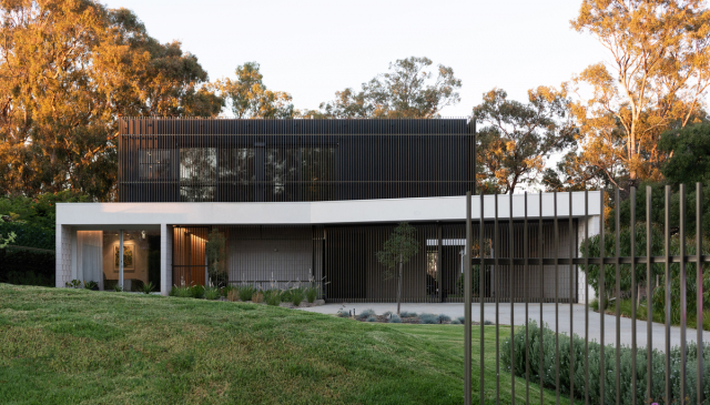 Lake House | Design: Format Architects | Image: Ernesto Arriagada | Builtworks.com.au