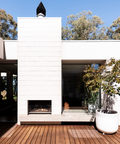 Lake House | Design: Format Architects | Image: Ernesto Arriagada | Builtworks.com.au