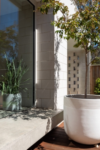 Lake House | Design: Format Architects | Image: Ernesto Arriagada | Builtworks.com.au