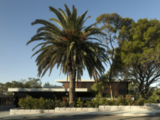 Wentworth House | Design: MHN. Design Union | Image: Brett Boardman | Builtworks.com.au