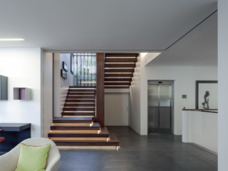 Wentworth House | Design: MHN. Design Union | Image: Brett Boardman | Builtworks.com.au