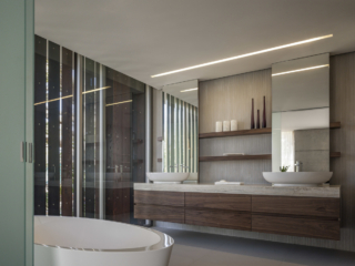 Wentworth House | Design: MHN. Design Union | Image: Brett Boardman | Builtworks.com.au