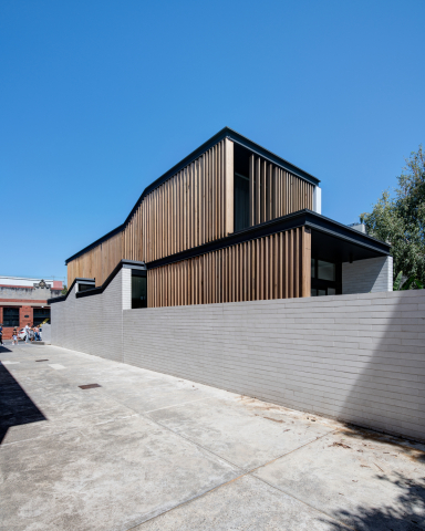 Folding Floor House | Design: Crosshatch | Image: Jaime Diaz-Berrio | Builtworks.com.au