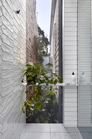 House 184 | Design: Blank Canvas Architects | Image: Tatjana Plitt | Builtworks.com.au