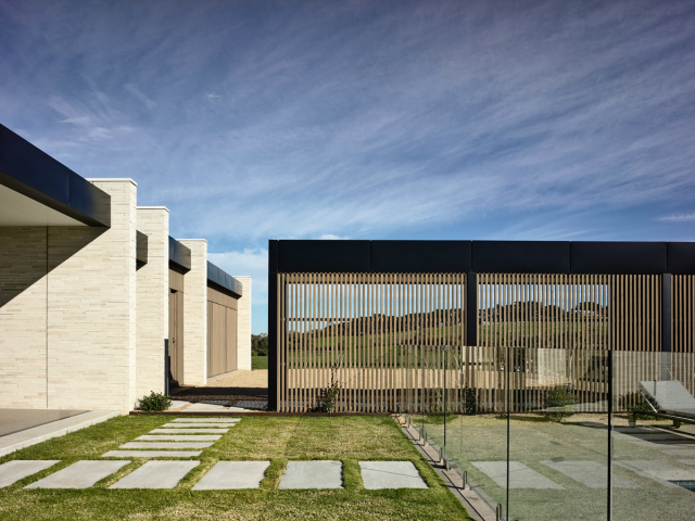 Boneo Road Residence | Design: B.E Architecture | Image: Derek Swalwell | Builtworks.com.au