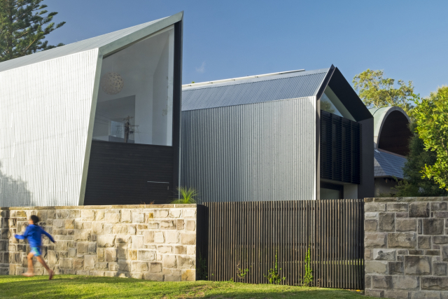 Iron Maiden House | Design: CplusC Architectural Workshop | Image: Murray Fredericks | Builtworks.com.au