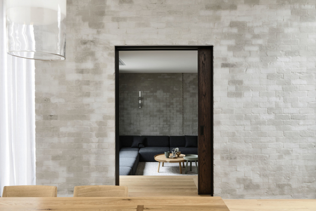 McNamara House | Design: Tom Robertson Architects | Image: Derek Swalwell | Builtworks.com.au