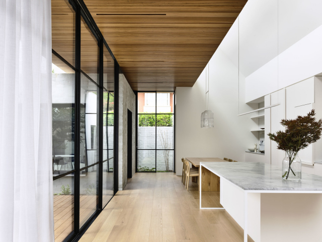 McNamara House | Design: Tom Robertson Architects | Image: Derek Swalwell | Builtworks.com.au