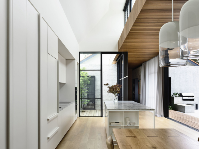 McNamara House | Design: Tom Robertson Architects | Image: Derek Swalwell | Builtworks.com.au