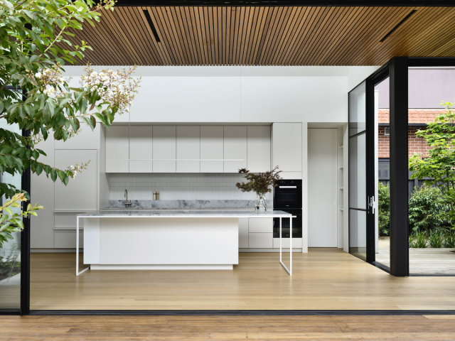 McNamara House | Design: Tom Robertson Architects | Image: Derek Swalwell | Builtworks.com.au