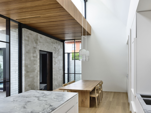 McNamara House | Design: Tom Robertson Architects | Image: Derek Swalwell | Builtworks.com.au