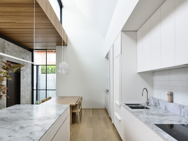 McNamara House | Design: Tom Robertson Architects | Image: Derek Swalwell | Builtworks.com.au