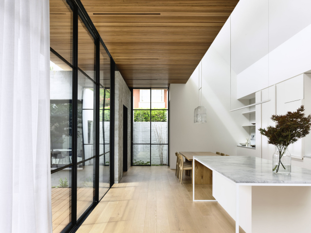 McNamara House | Design: Tom Robertson Architects | Image: Derek Swalwell | Builtworks.com.au