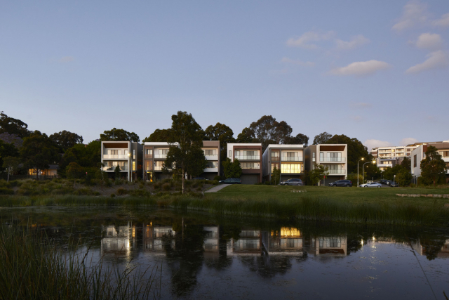 Putney Hill | Design: Cox Architecture | Image: Martin Mischkulnig Putney Hill | Design: Cox Architecture | Image: Martin Mischkulnig | Builtworks.com.au
