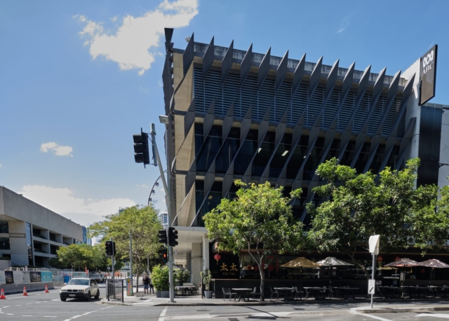 ABC Brisbane | Design: Richard Kirk Architect | Image: Jeff Gardner ABC Brisbane | Design: Richard Kirk Architect | Image: Jeff Gardner | Builtworks.com.au