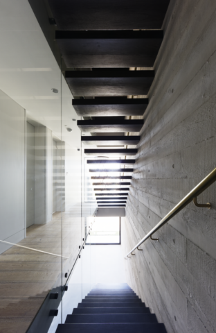 Twin Houses | Design: Architecture Saville Isaacs | Images: Kata Bayer | Builtworks.com.au