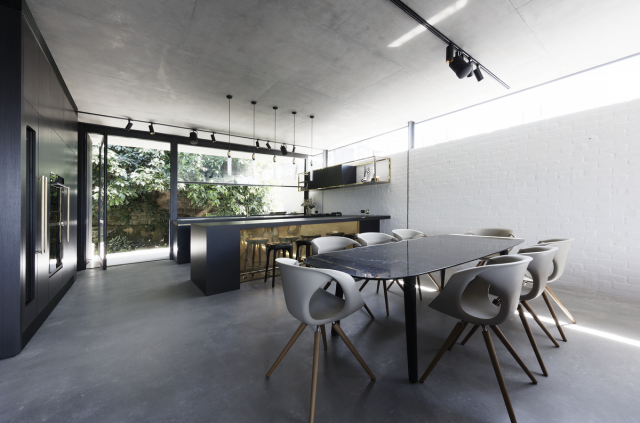 Twin Houses | Design: Architecture Saville Isaacs | Images: Kata Bayer | Builtworks.com.au