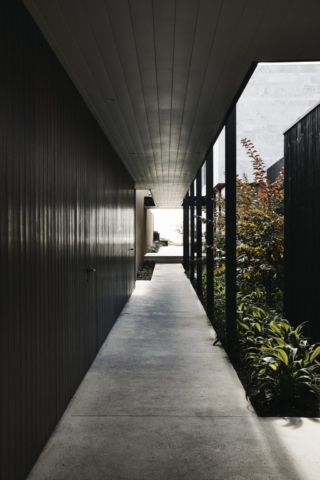 Point Nepean Residence | Design: B.E Architecture | Image: Derek Swalwell | Builtworks.com.au