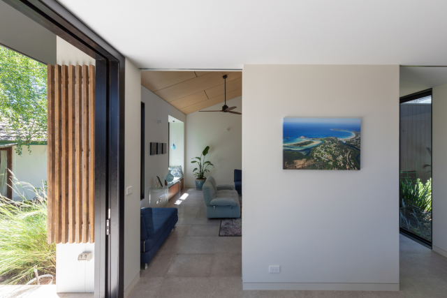 Courtyard House | Design: Rob Henry Architects | Image: LightStudies Photography Courtyard House | Design: Rob Henry Architects | Image: LightStudies Photography | Builtworks.com.au