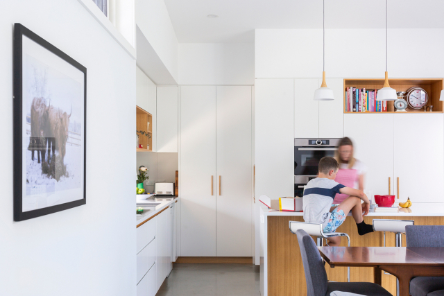 Charred Timber House | Design: Rob Henry Architects | Image: Ben King Photography | Builtworks.com.au