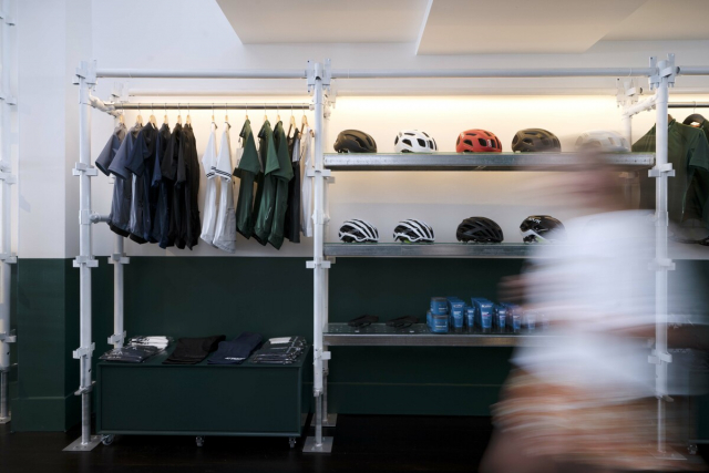 Embassy Cycling | Design: GSB-N Studio | Image: Alessandro Belgiorno-Nettis | Builtworks.com.au