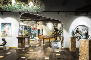 Bromley & Co. Gallery | Design: STUDIOMINT | Image: Spacecraft Media Bromley & Co. Gallery | Design: STUDIOMINT | Image: Spacecraft Media | Builtworks.com.au