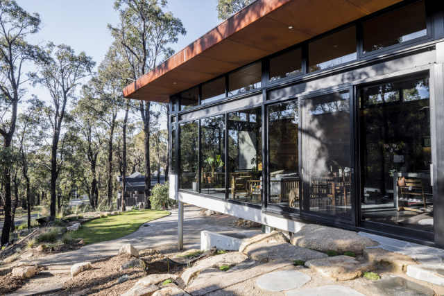 Bimbadeen House | Design: Lachlan Shepherd Architects | Image: Nic Stephens | Builtworks.com.au