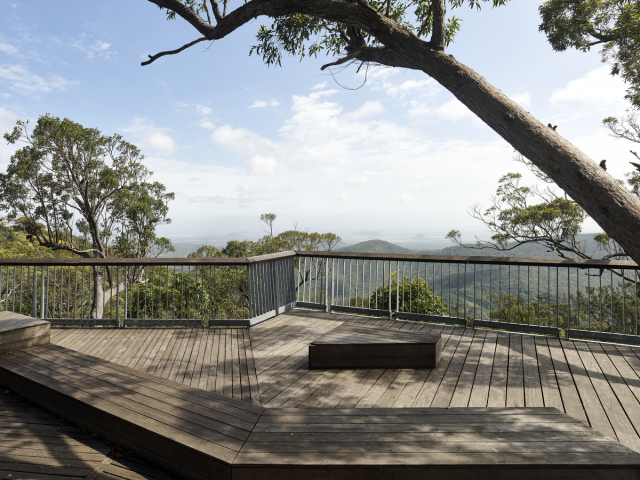 Mt Archer Treetop Boardwalk | Design: Design+Architecture | Image: Scott Burrows | Builtworks.com.au
