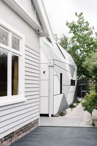 Loch Avenue Residence | Interior Design: Here Studio and The Stylesmiths | Image: Marnie Hawson Loch Avenue Residence | Interior Design: Here Studio and The Stylesmiths | Image: Marnie Hawson | Builtworks.com.au
