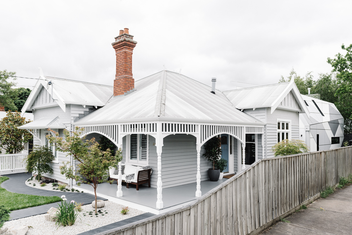 Loch Avenue Residence