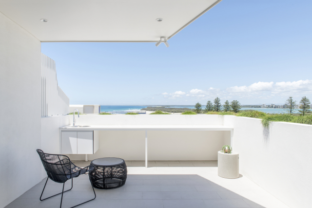 Caloundra Townhouses | Design: Jasper Brown Architects and Open Architecture in Joint Venture | Image: Cathy Schusler | Builtworks.com.au