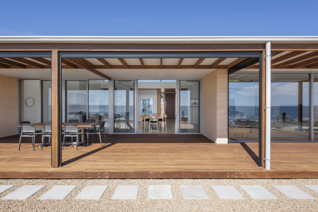Yorke Peninsula Beach House | Design: Mountford Williamson Architecture | Image: David Sievers | Builtworks.com.au