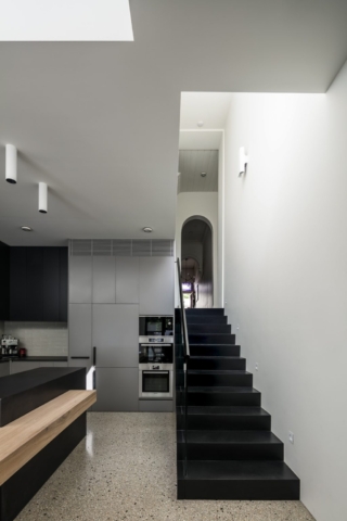 Vertical House | Design: Mitsuori Architects | Image: Michael Kai | Builtworks.com.au