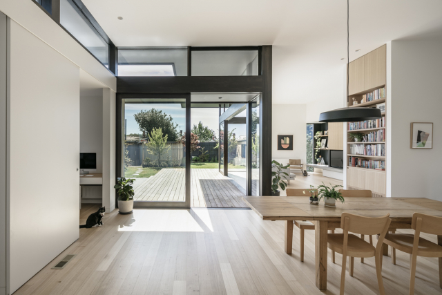 Sun Catcher House | Design: Mitsuori Architects | Image: Michael Kai Sun Catcher House | Design: Mitsuori Architects | Image: Michael Kai | Builtworks.com.au