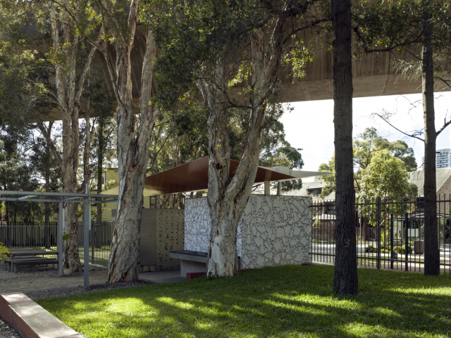 Bourke Street Park | Design: Chris Elliott Architects | Image: Richard Glover Bourke Street Park | Design: Chris Elliott Architects | Image: Richard Glover | Builtworks.com.au