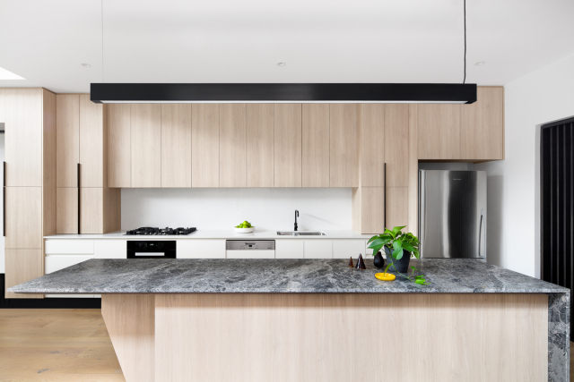 East Melbourne Terrace | Design: Corke Studio | Image: Emily Bartlett East Melbourne Terrace | Design: Corke Studio | Image: Emily Bartlett | Builtworks.com.au