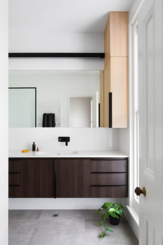 East Melbourne Terrace | Design: Corke Studio | Image: Emily Bartlett East Melbourne Terrace | Design: Corke Studio | Image: Emily Bartlett | Builtworks.com.au