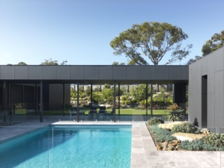 Macmasters Beach Courtyard House | Design: Matt Thitchener Architect | Image: Luke Butterly | Builtworks.com.au