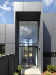 Macmasters Beach Courtyard House | Design: Matt Thitchener Architect | Image: Luke Butterly | Builtworks.com.au