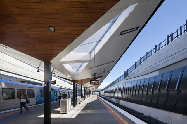 South Morang Rail Extension | Design: Cox Architecture | Image: Dianna Snape | Builtworks.com.au