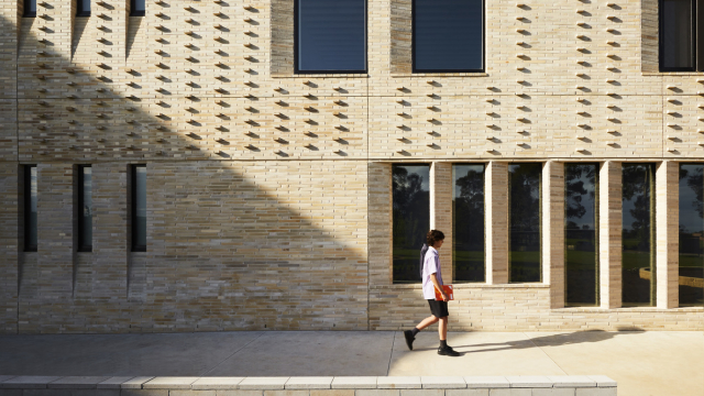 Wesley College Drennen Centre | Design: Cox Architecture | Image: Fi Storey Wesley College Drennen Centre | Design: Cox Architecture | Image: Fi Storey | Builtwworks.com.au