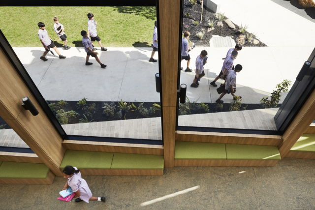 Wesley College Drennen Centre | Design: Cox Architecture | Image: Fi Storey Wesley College Drennen Centre | Design: Cox Architecture | Image: Fi Storey | Builtwworks.com.au