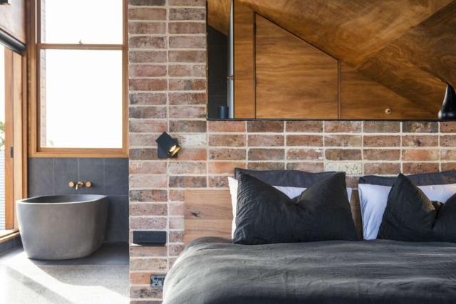 Gawthorne's Hut | Design: Cameron Anderson Architects | Image: Amber Creative | Builtworks.com.au