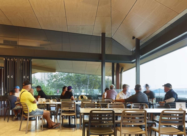 Kurrawa Surf Life Saving Club | Design: Arkhefield | Image: Scott Burrows Kurrawa Surf Life Saving Club | Design: Arkhefield | Image: Scott Burrows | Builtworks.com.au