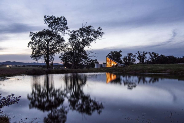 Gawthorne's Hut | Design: Cameron Anderson Architects | Image: Amber Creative | Builtworks.com.au