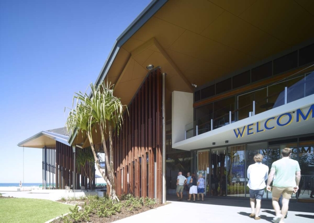 Kurrawa Surf Life Saving Club | Design: Arkhefield | Image: Scott Burrows Kurrawa Surf Life Saving Club | Design: Arkhefield | Image: Scott Burrows | Builtworks.com.au