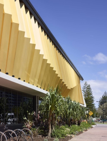 Kurrawa Surf Life Saving Club | Design: Arkhefield | Image: Scott Burrows Kurrawa Surf Life Saving Club | Design: Arkhefield | Image: Scott Burrows | Builtworks.com.au